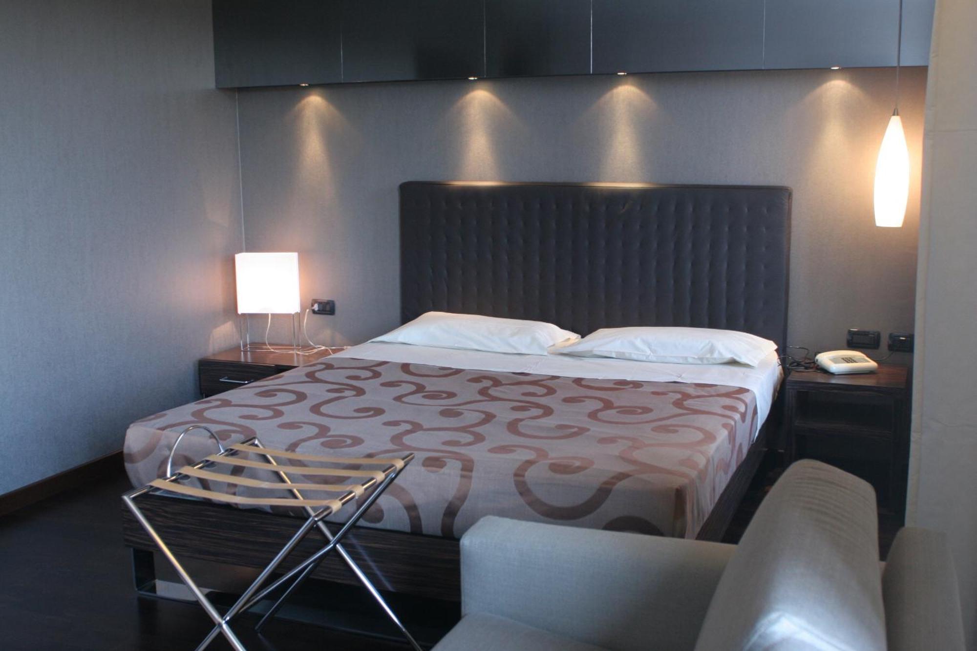 Axolute Comfort Hotel Como - Cantù מראה חיצוני תמונה